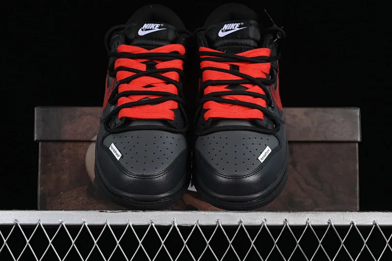 All Categories Nk SB Dunk Series Nk SB Dunk Low Low-top Sneakers Nk Dunk Low Panda Prank Space Exploration-The Infinite Abyss Cool Black SB Strappy Low-top Casual Sneakers DV0831-002